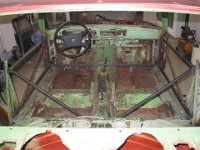 IMG_0062 Karosse mit Vierkantrohr ausgesteift...