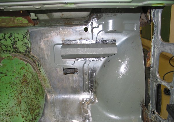 Wiederaufbau rechte Spritzwand