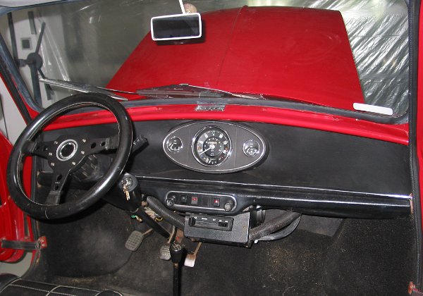 Armaturenbrett und Tachoei